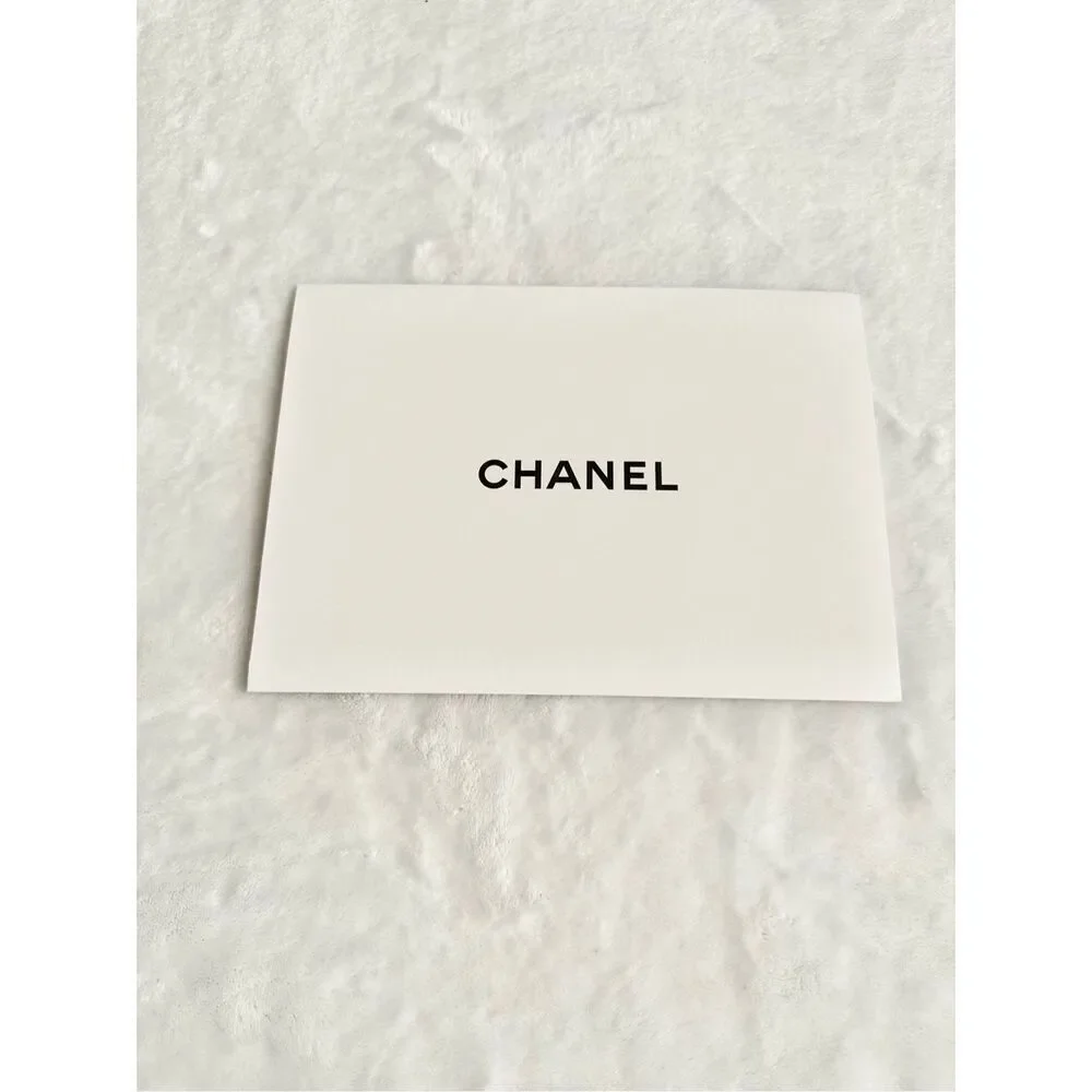  Chanel card sleeve - black and white